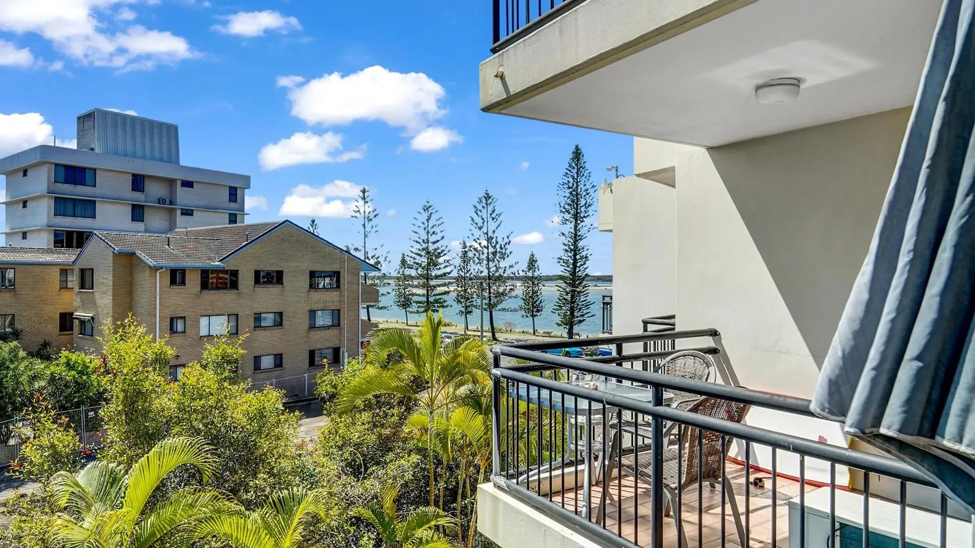 **** Aparthotel Windsurfer Resort Gold Coast Australia