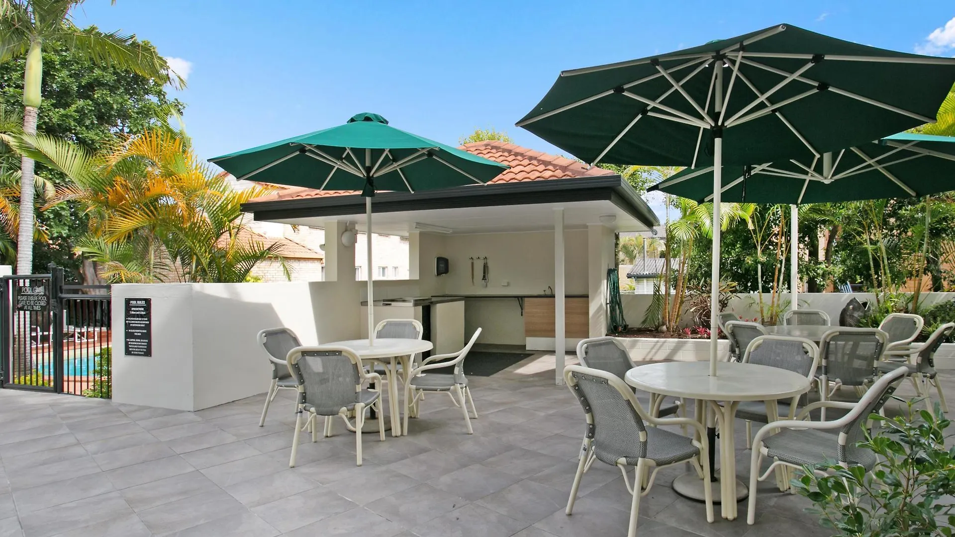 Windsurfer Resort Gold Coast Aparthotel